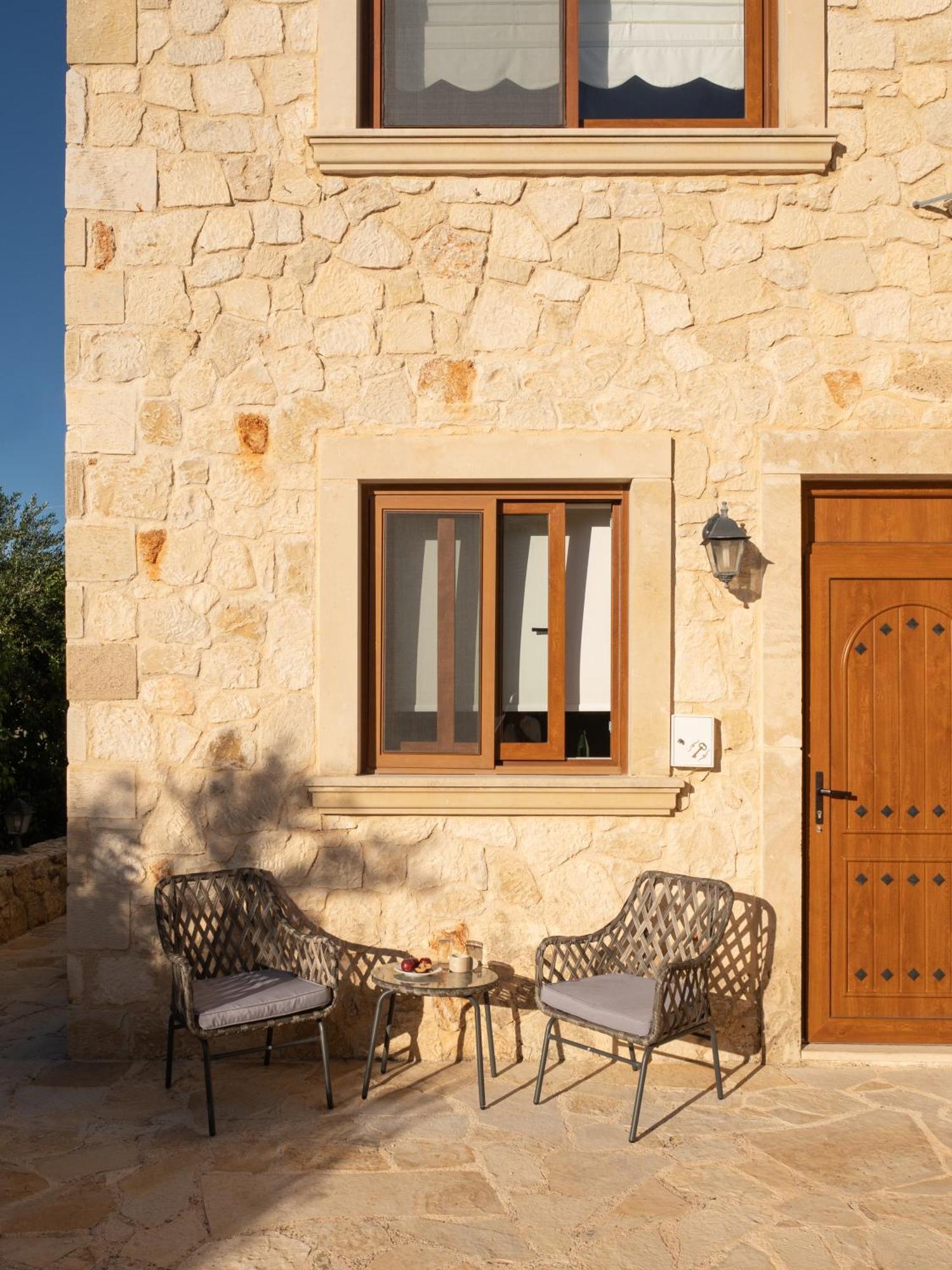 Villa Ydria Chavriáta Exteriér fotografie